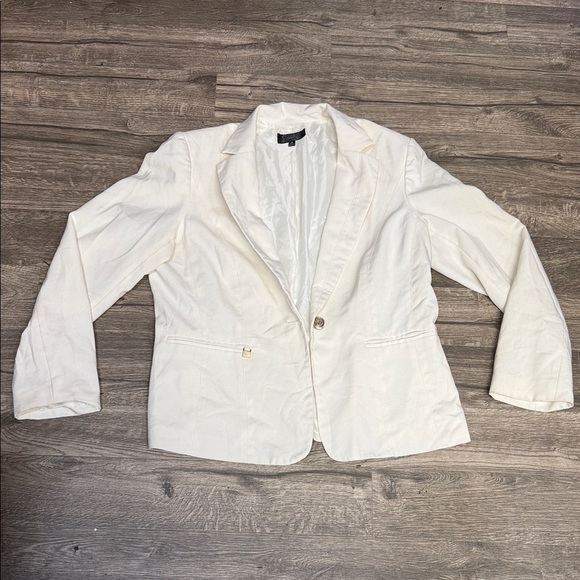 Emily... Jackets & Blazers - EMILY 
Chic Cream Women's Blazer